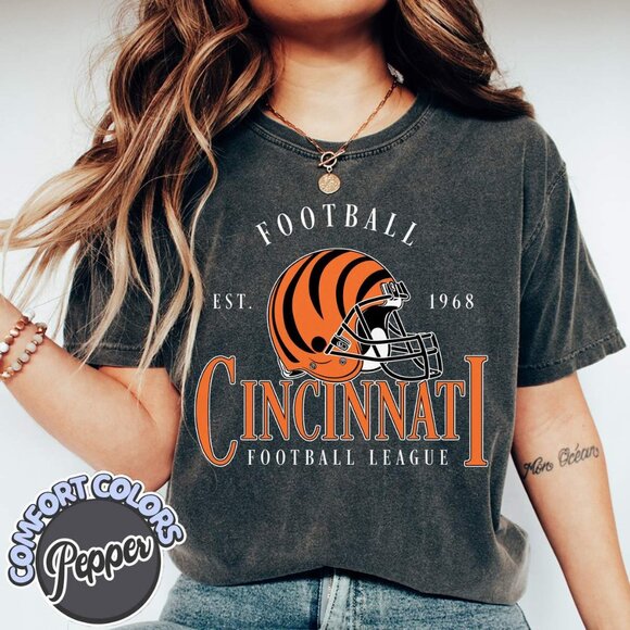 Cincinnati Football Classic Feel Comfort Colors T-Shirt 159 - Picture 1 of 5